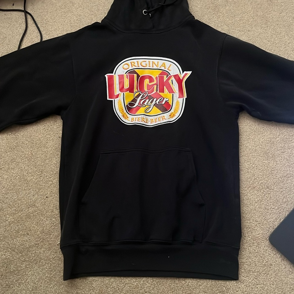 LUCKY LAGER ORIGINAL BEER HOODIE -size small
